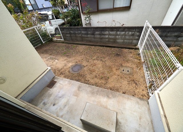 庭　西面専用庭