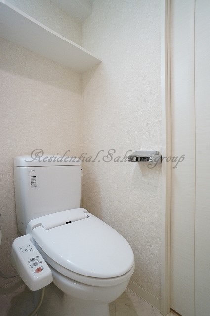 トイレ　落ち着いた色調のトイレです♪