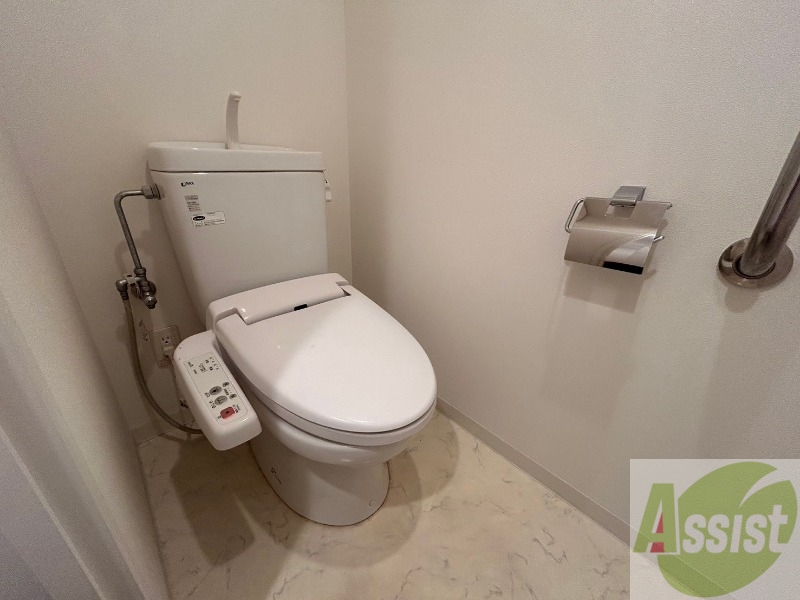 トイレ　トイレです。ウォシュレット付を探している方、おすすめです。