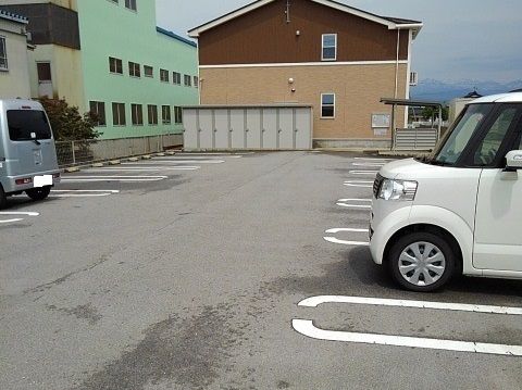 駐車場　駐車スペースもあります