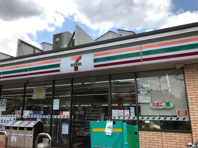 コンビニ　セブンイレブン世田谷成城8丁目店（コンビニ）まで270m