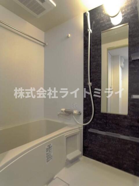 バス・シャワールーム　?