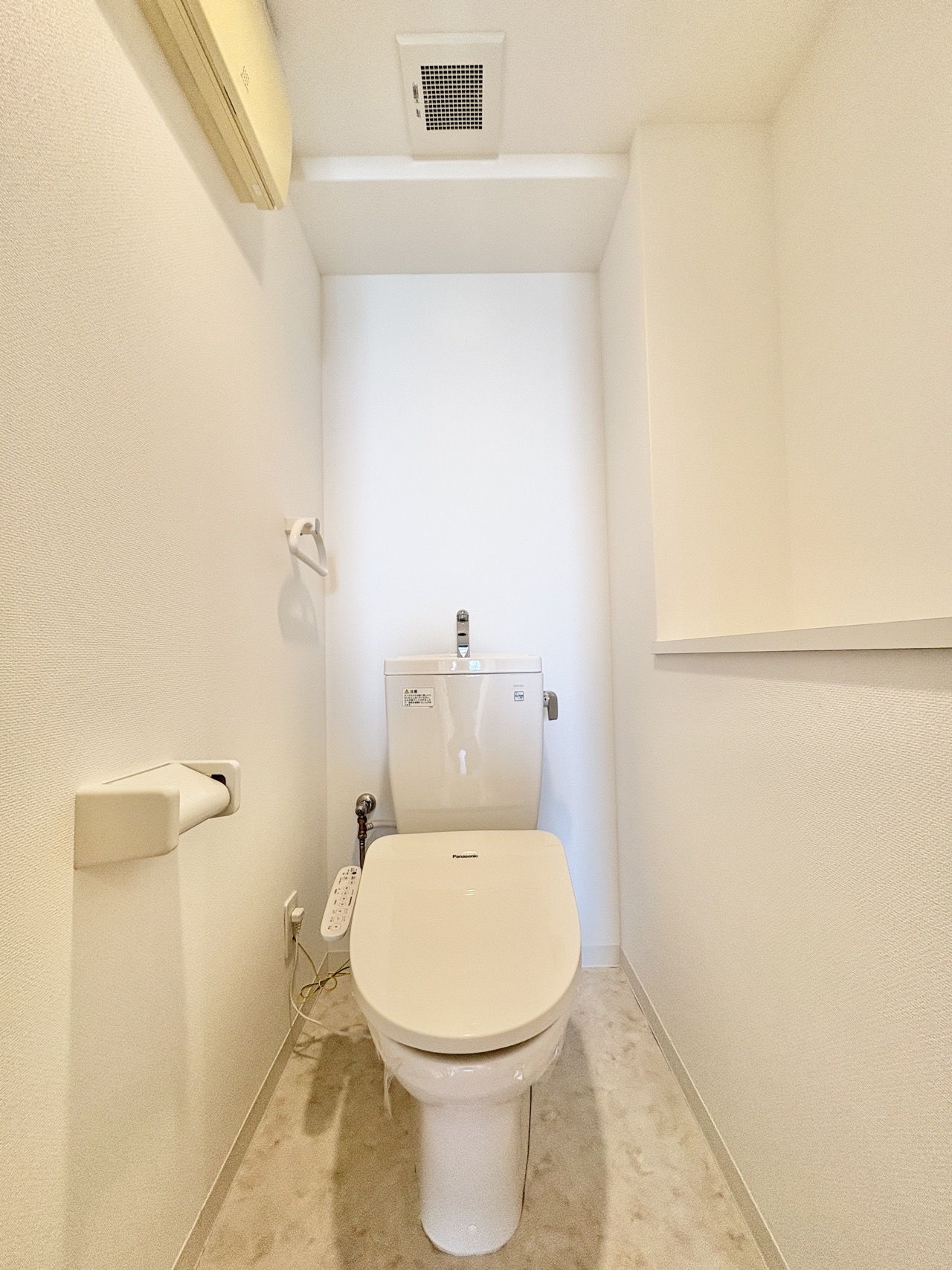 クラウンハイム西田辺のトイレ写真
