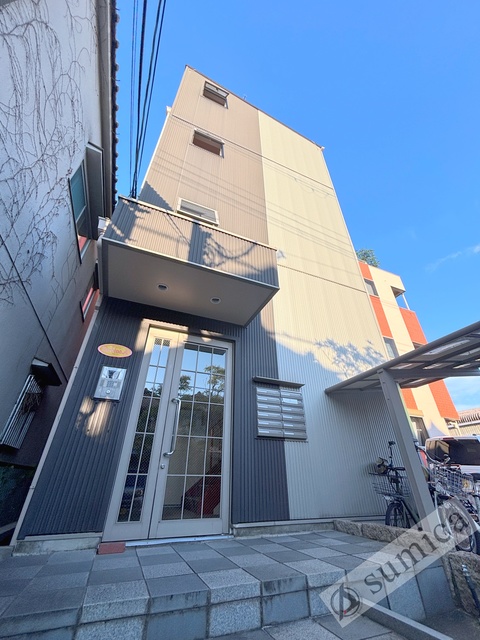 建物外観　スタイリッシュな建物です＾＾