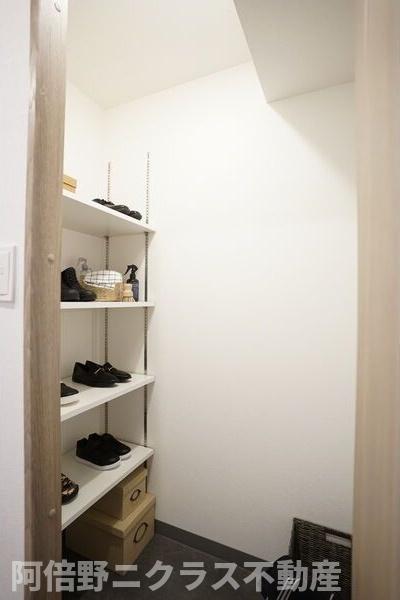 玄関　家具は参考です。