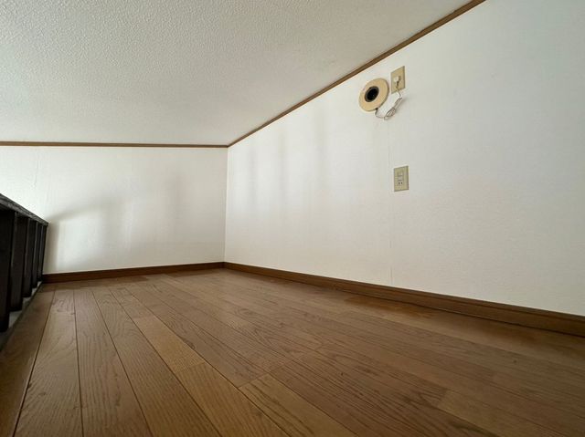 収納　写真は別号室になります。