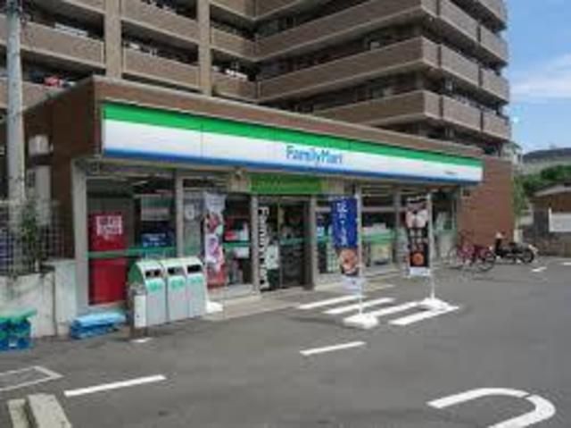 コンビニ　ファミリーマート（コンビニ）まで260m