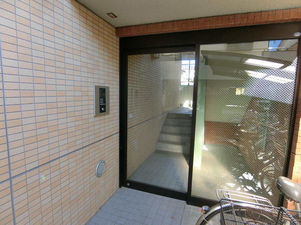 岸田マンションの外観写真