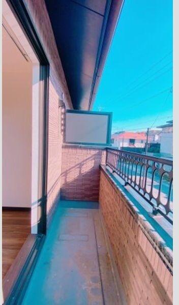 バルコニー　※写真は同じマンションの違う部屋のものになります。