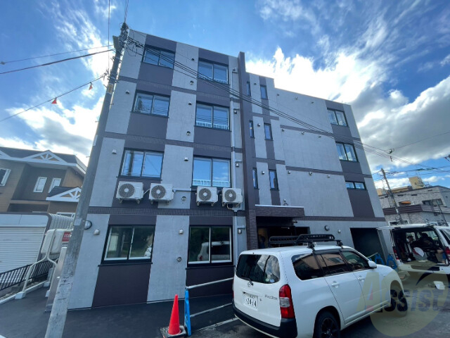 建物外観　札幌市白石区東札幌５条「Ｐｏｒｔｅ　Ｂｏｎｈｅｕｒ東札幌」