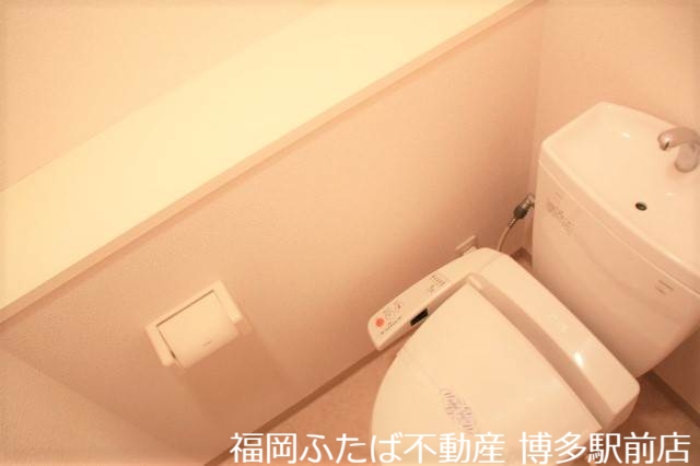 エムティースクエア吉塚駅前のトイレ写真