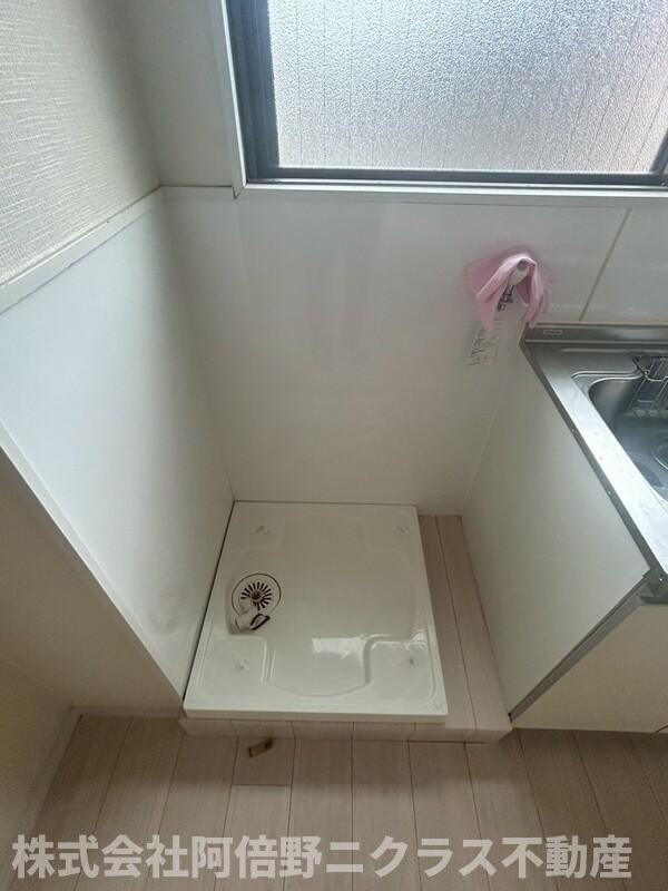 その他　内装は別部屋の参考写真です。