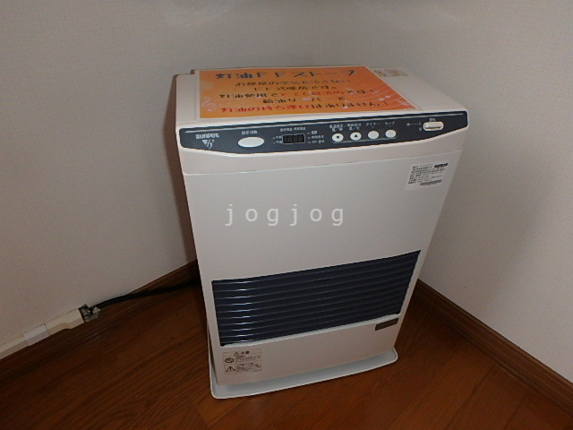 その他設備　灯油ＦＦ式ストーブ