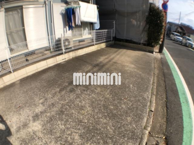 駐車場　敷地内駐車場