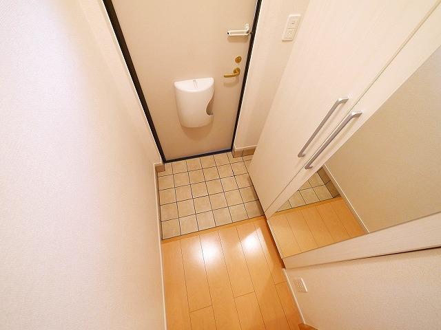 玄関　落ち着いた玄関です