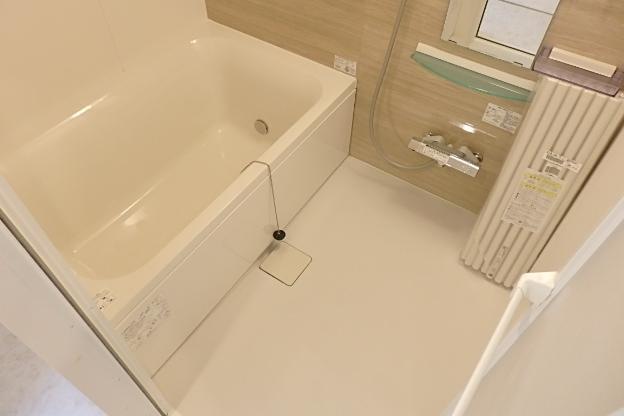 バス・シャワールーム　同施工業者、別物件、類似間取りのイメージ写真です
