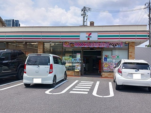 コンビニ　セブンイレブン（コンビニ）まで350m