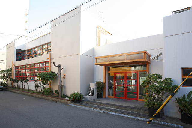 幼稚園・保育園　認定こども園長居幼稚園（幼稚園・保育園）まで187m