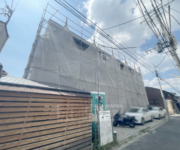 建物外観　・建築中
