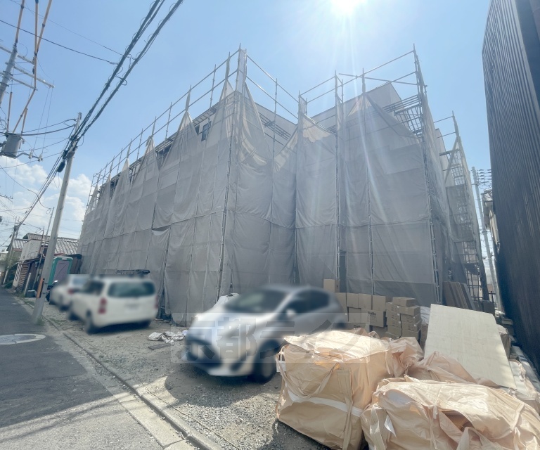 建物外観　・建築中