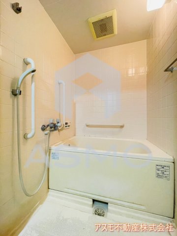 バス・シャワールーム　同マンション別部屋　参考写真