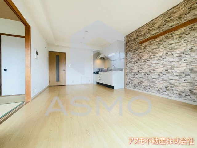 居室・リビング　同マンション別部屋　参考写真