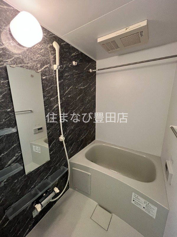 バス・シャワールーム　同型別部屋写真