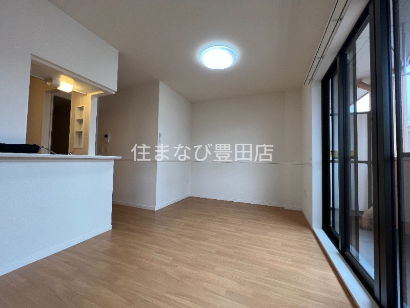 居室・リビング　同型別部屋写真