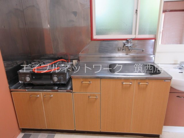 キッチン　ガス台利用可能です。（設備外）