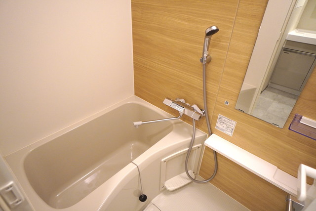 バス・シャワールーム　※写真は同タイプ住戸です。