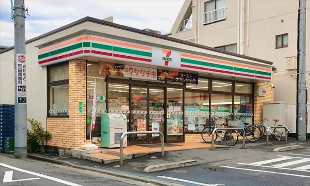 コンビニ　セブンイレブン（コンビニ）まで359m