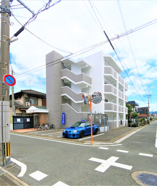 建物外観　春日駅から徒歩10分の好立地