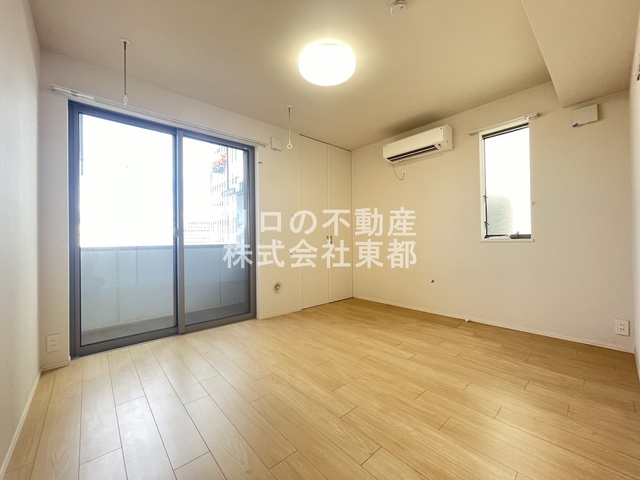 居室・リビング　南東向きで日当たり良好なお部屋！暖かな日差しが入ります♪