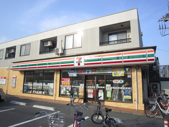 コンビニ　セブンイレブン（コンビニ）まで418m