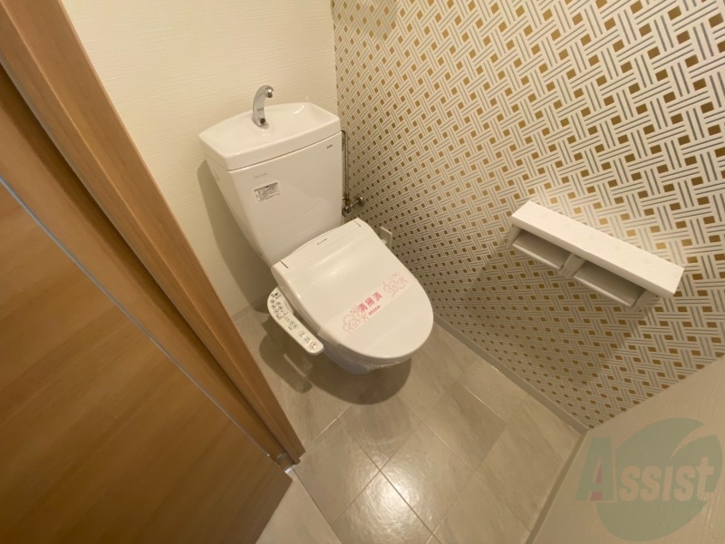 トイレ　トイレです。ウォシュレット付を探している方、おすすめです。