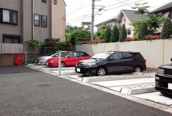 駐車場　駐車場