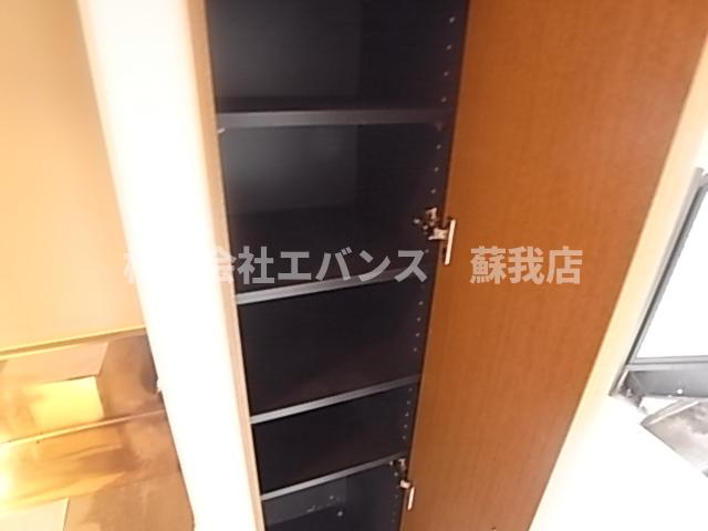 エントランス　落ち着いたエントランスです