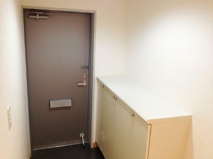 玄関　ランテルナ山王