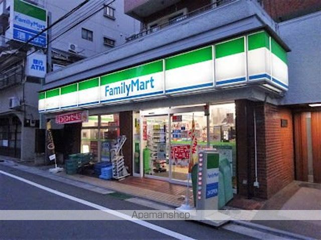 コンビニ　ファミリーマート巣鴨３丁目店（コンビニ）まで332m