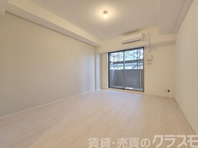 スプランディッド堺東IIIの居間写真
