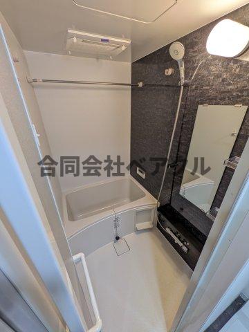 バス・シャワールーム　落ち着いた空間のお風呂です