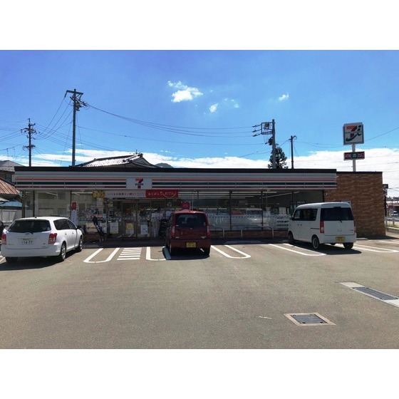 コンビニ　セブンイレブン坂城四ツ屋店（コンビニ）まで644m