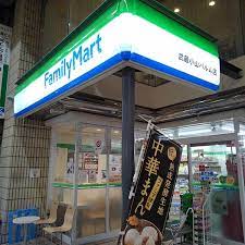 コンビニ　ファミリーマート武蔵小山パルム店（コンビニ）まで27m