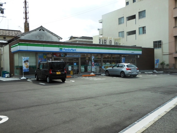 コンビニ　ファミリーマート東観音町店（コンビニ）まで342m