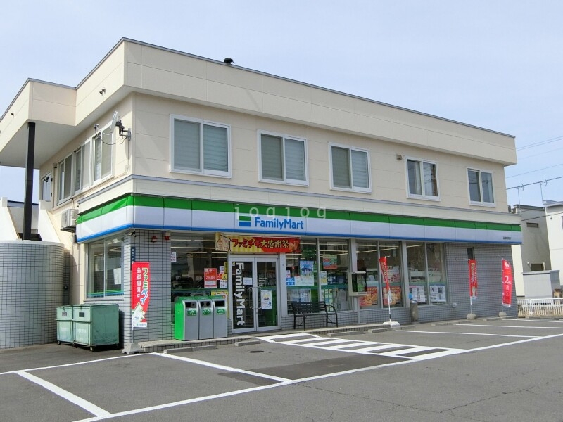 コンビニ　ファミリーマート函館昭和店（コンビニ）まで285m