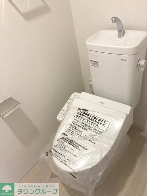 トイレ　※写真は同タイプ住戸です。