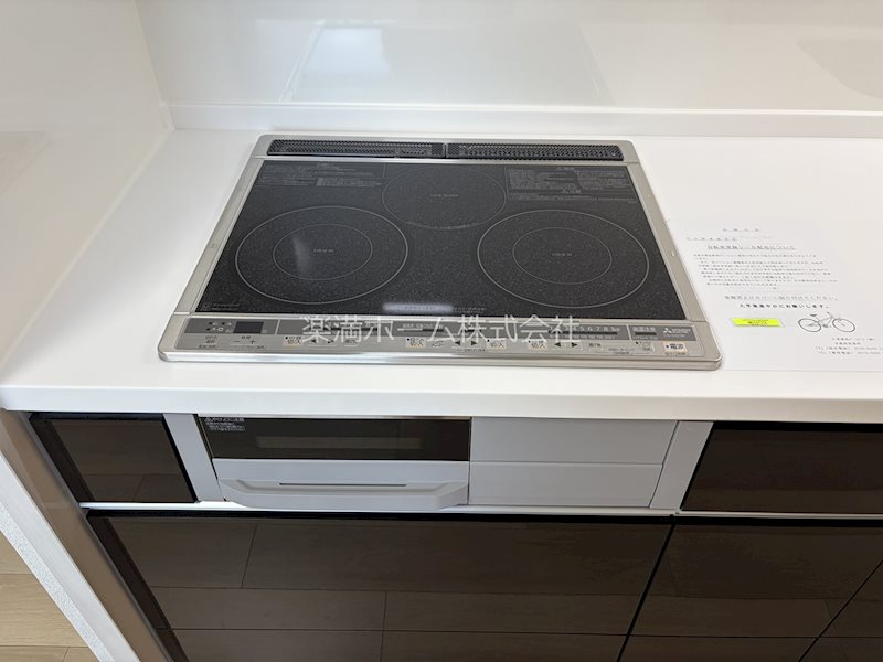 その他　3口IHクッキングヒーター♪