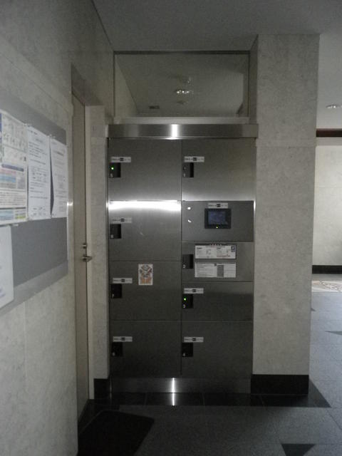 エントランス　留守でも安心の宅配ＢＯＸ