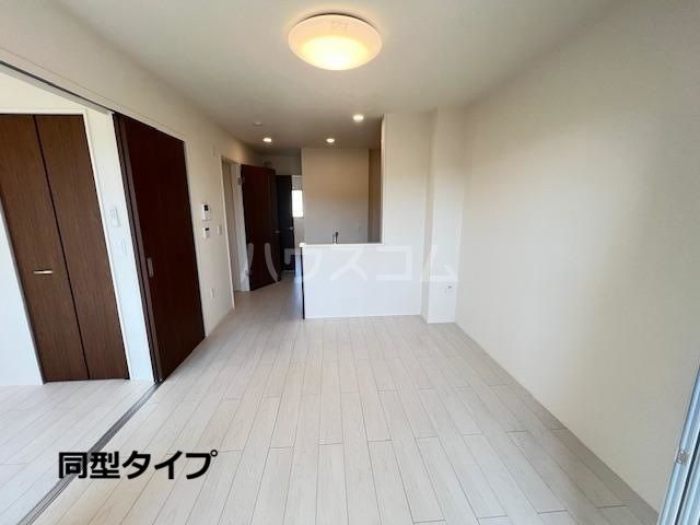 ハイツ浜ノ台の居間写真