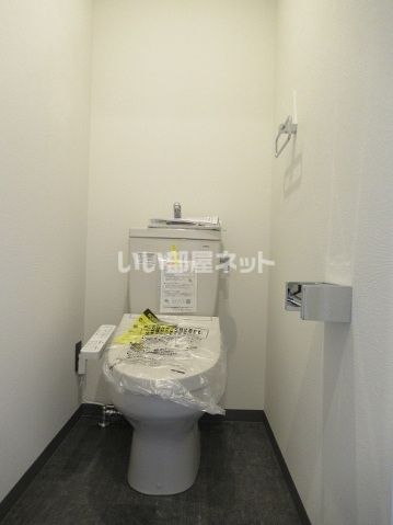 LIFEMENT GLANZ SAKAIMACHIのトイレ写真